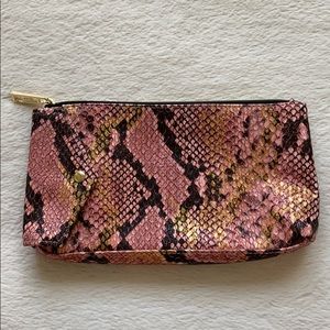 Estēe Lauder make-up bag
